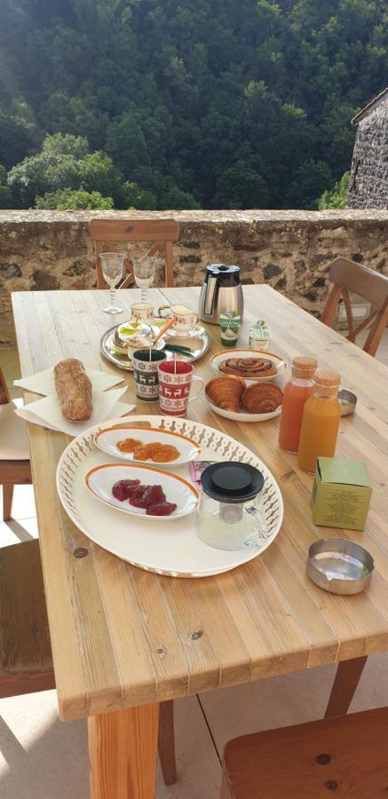 La Tour Noble Bed and Breakfast Saint-Saturnin  Εξωτερικό φωτογραφία