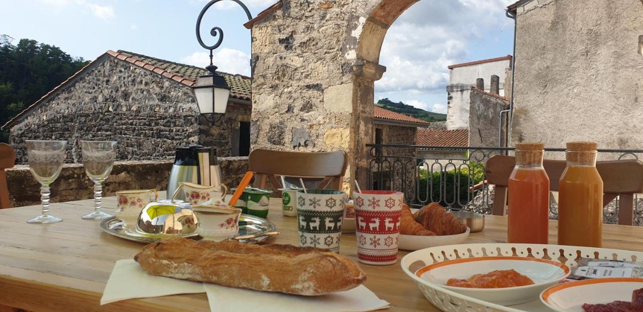 La Tour Noble Bed and Breakfast Saint-Saturnin  Εξωτερικό φωτογραφία