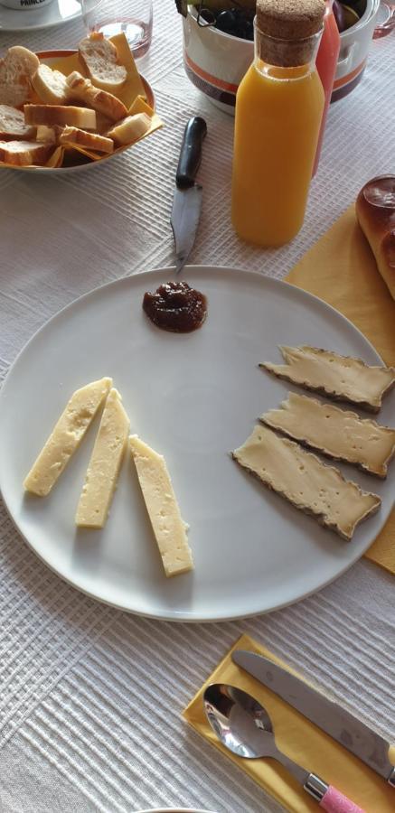 La Tour Noble Bed and Breakfast Saint-Saturnin  Εξωτερικό φωτογραφία