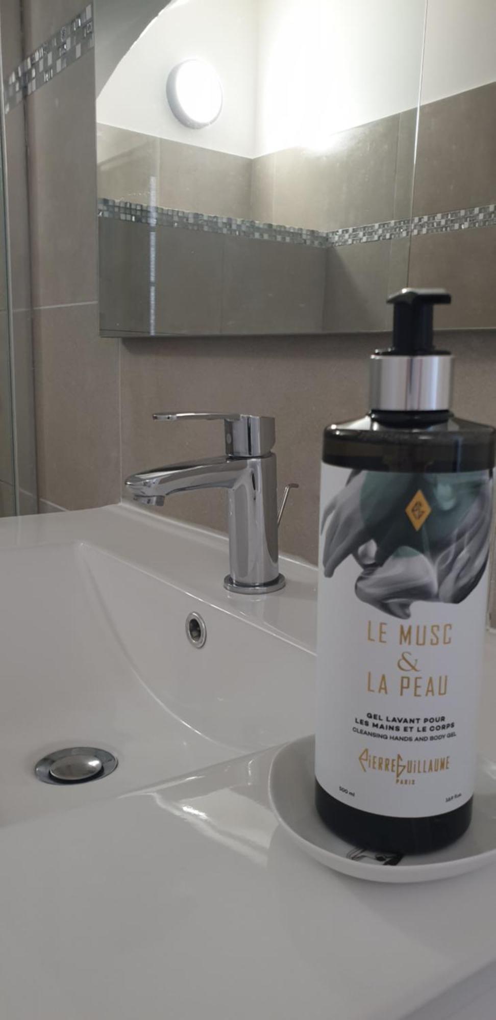 La Tour Noble Bed and Breakfast Saint-Saturnin  Εξωτερικό φωτογραφία