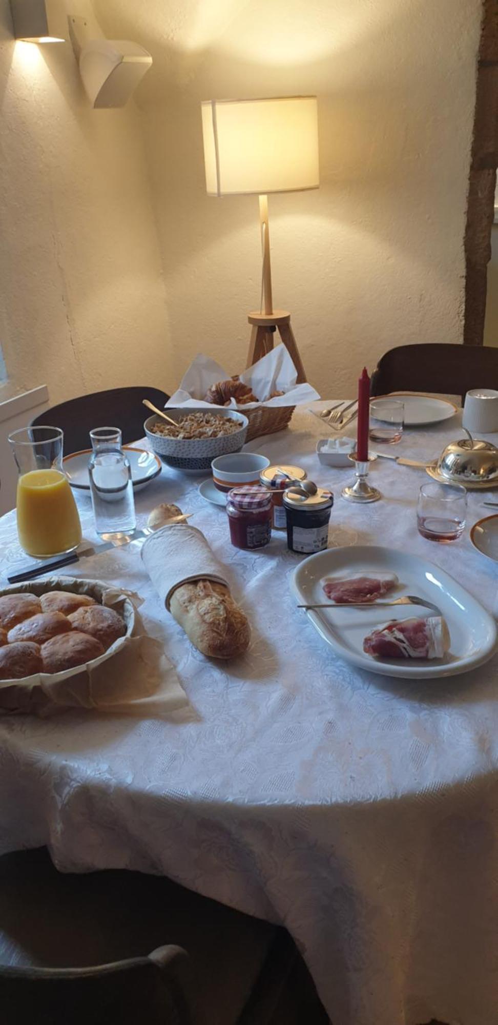 La Tour Noble Bed and Breakfast Saint-Saturnin  Εξωτερικό φωτογραφία