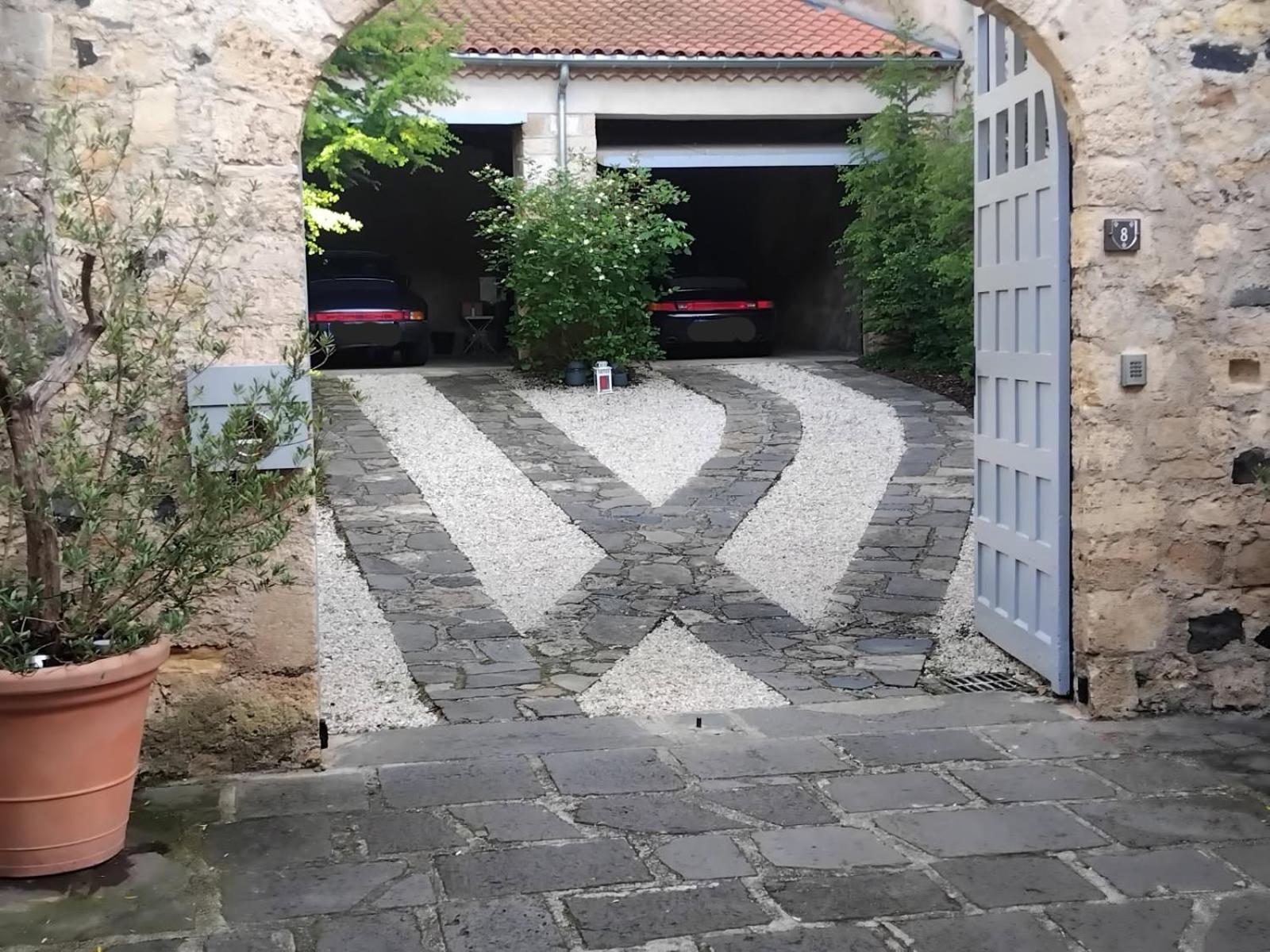 La Tour Noble Bed and Breakfast Saint-Saturnin  Εξωτερικό φωτογραφία